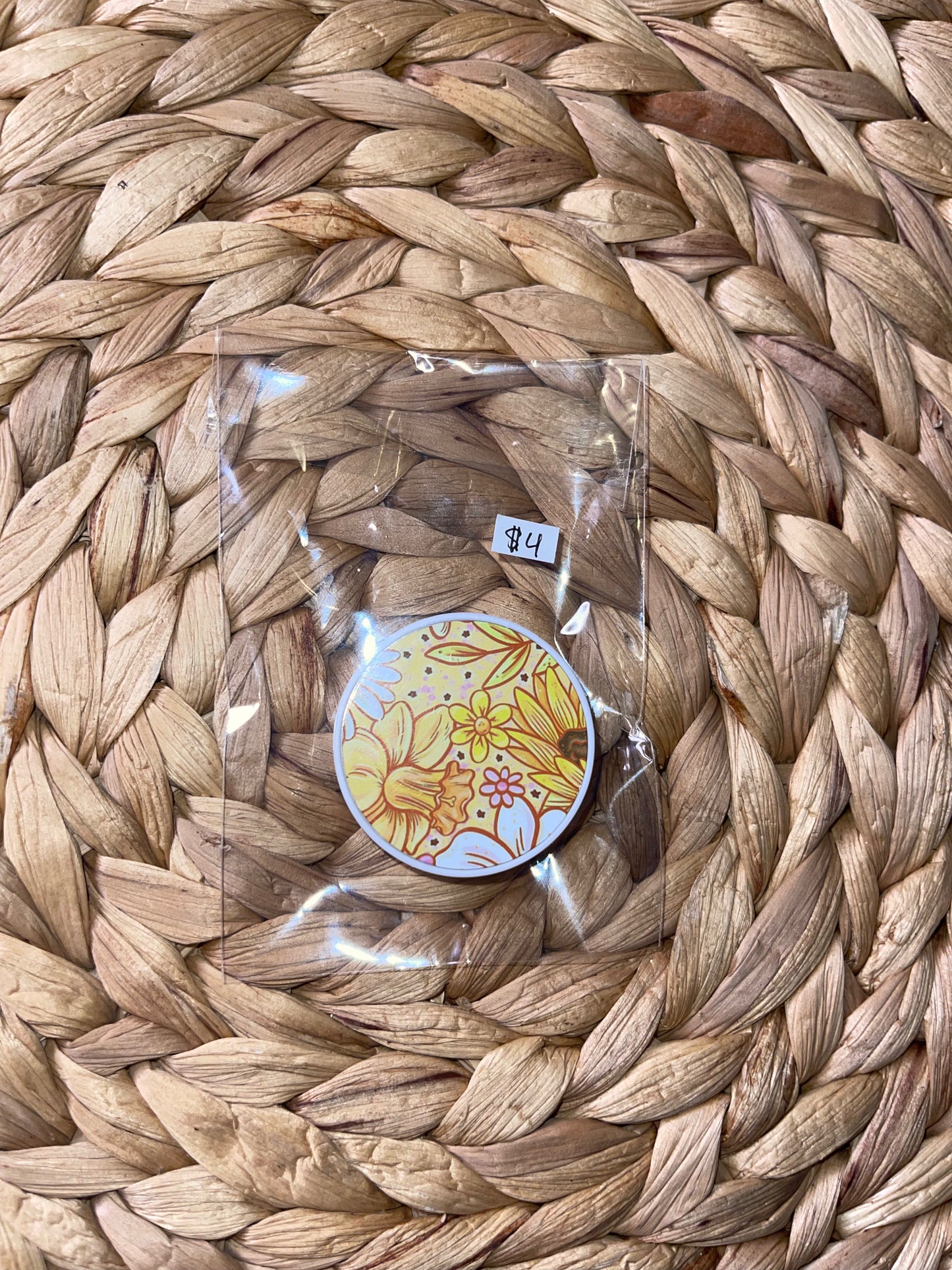 Yellow floral pop socket